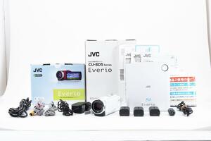 箱付美品JVC GZ-E600 ビデオカメラ BDライター付き ケンウッド　ビクター　バッテリー3個　充電器　説明書　ケーブル