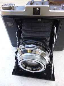 ■旧型・カメラ・IKONTA・ZEISS・IKON・ジャバラ式・ケース付き・奇麗・ジャンク扱い・コレクション