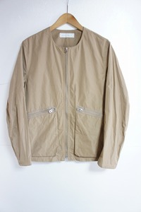 UNIVERSAL PRODUCTS ユニバーサルプロダクツ NO COLLAR ZIP JACKET ノーカラー ジップ ジャケット 2 茶 ベージュ 161-60403 606M