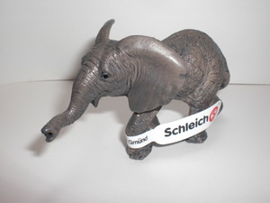 シュライヒ　Schleich　アフリカ象 （仔） 14658　廃盤　未開封品