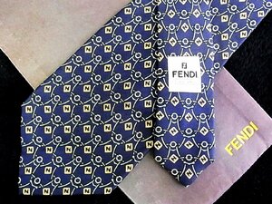 ♪今週の特売980円～♪2001♪状態並品【FENDI】フェンディ【金具 FFロゴ 柄】