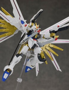 組立済ガンプラ「HGマイティストライクフリーダムガンダム (機動戦士ガンダムSEED FREEDOM）」完成品　未使用シール＆全パーツ付属