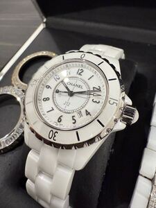 極美品　CHANEL J12 H0968 シャネル　レディース高級腕時計　電池新品、磨き済み　