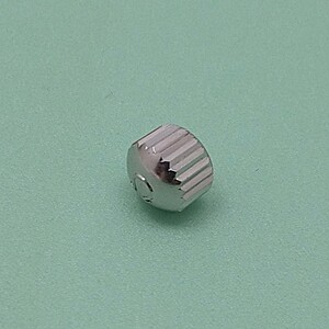 オメガ シーマスター120等のスクリューダウンクラウン リューズ 未使用デッドストック Omega screw down crown for Seamaster 120 etc NOS