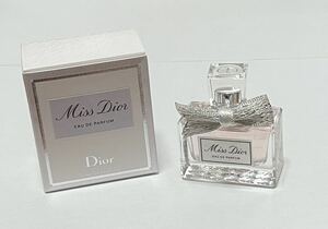 Miss Dior ミス　ディオール オードゥ　パルファン ミニサイズ 5ml 香水 ミスディオール 