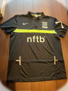 NIKE ナイキ　フィット　サッカー　Tシャツ