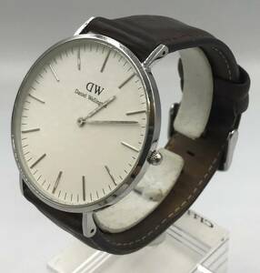 Daniel wellington　Water Resistant 3ATM 文字盤シルバー　ユニセックス　UW-344