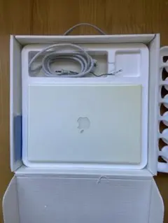 MacBook レトロ、白、ヴィンテージ、ジャンク品