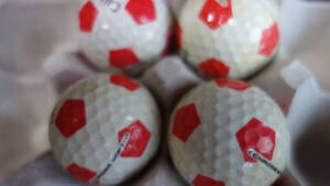 CHROME SOFT 2016年 TRUVIS レッド　3個　Callaway キャロウェイ クロムソフト　赤　トゥルービス　1