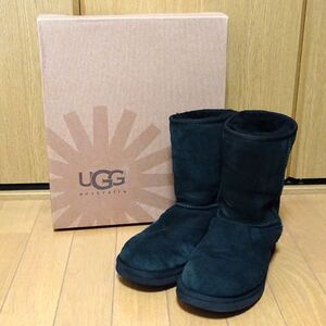 UGG　アグ　オーストラリア　クラシックショート　ムートンブーツ　ブラック　黒　US7　24cm