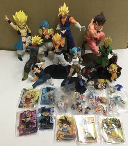 ◎ ドラゴンボール　フィギュア　キーチェーン　アクリルスタンド　など大量　★ 孫悟空　ベジータ　ブルマなど 現状品 ★ 1円スタート！！