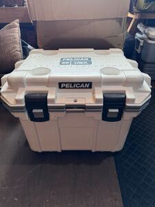 送料無料　pelican ペリカン クーラーボックス キャンプ アウトドア　helinox