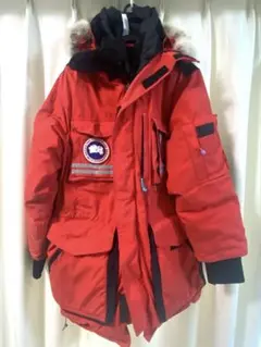 超レア❣️史上最強ダウン、Canada Goose「Snow Mantra 」赤M