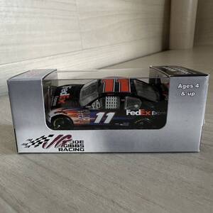 【A0314-25】未開封品『Action 1/64 ナスカー Denny Hamlin #11 FedEx Express 2012 Camry C112866FEDH』ミニカー レーシングカー