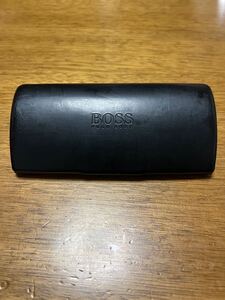 ■ヒューゴボス　HUGO BOSS　サングラスケース　大谷翔平 メガネケース　ハードケース　USED ブラック