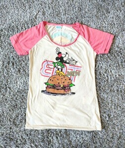 ディズニー　半袖Tシャツ　フリーサイズ　ミッキー　ミニー　半袖tシャツ　Ｔシャツ　ハンバーガー　ピンク　くすみカラー