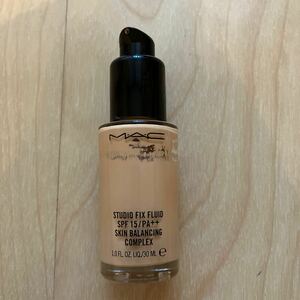 【格安】MAC リキッド ファンデーション 