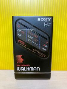 ●A136 SONY ウォークマン WM-F203 STEREO CASSETTE CORDER カセットプレーヤー WALKMAN ソニー オーディオ 音響機器 中古品