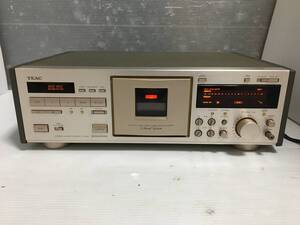 □ C242 □動作品 TEAC ティアック カセットデッキ V-7000