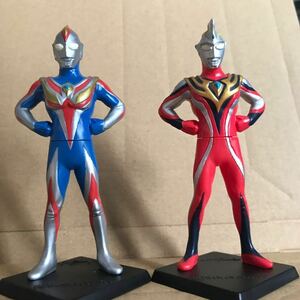 ウルトラマンコスモスフューチャーモード・ウルトラマンジャスティスクラッシャーモード バンダイガシャポンHGシリーズ 台座付きギャラリー