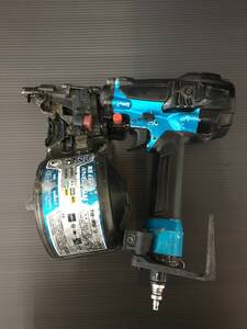 【中古品】makita 65mm 高圧エア釘打ち機　AN636H 青　T4202　ITPTUPIIOXU6