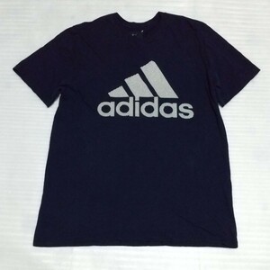 ☆adidas.com アディダス Lサイズ 半袖Tシャツ THE GO-TO TEE スポーツ ウェア フアッション ティー 紺色ネイビー しましまPERFORMANCEロゴ