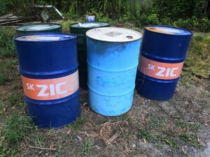 空のドラム缶　200Lサイズ　タイミング良ければ格安で淡路島～大阪堺間ルート配送可能。