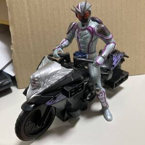 タイヤ交換シリーズ　仮面ライダーチェイサー　ライドチェイサー