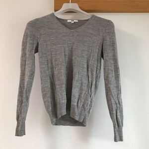 【中古】UNIQLO ユニクロ　エクストラファインメリノVネックセーター　トップス グレー Vネックセーター サイズS