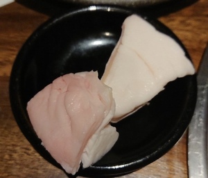 セール！すき焼 国産和牛脂！！牛脂1kg エスちゃん牛 すき焼き つけ脂 自家製料理などにどうぞ!!牛脂!!10kg迄送料同額にて同梱可能！！