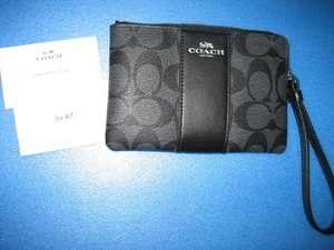 新品　COACHのポーチ