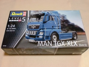 ドイツ レベル 1/24 マン トラック ヘッド コンボイ 激突 MAN TGX XLX　REVELL 07426 U.S.CONVOY Duel