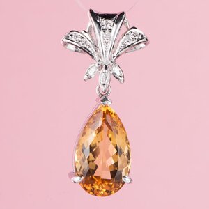 大粒ハニーイエローカラーの6ct トパーズxダイヤモンド プラチナ製ペンダントトップ (Topaz: 6.53ct D: 0.11ct Pt900)