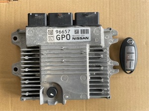 H24年 HFC26 セレナ ハイブリッド エンジンコンピューター スマートキー付 NEC002-029 中古品 即決 106931 220611 TK どんぐり下ロッカー