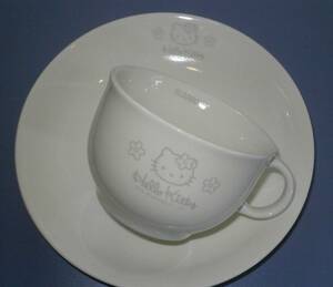 ◆HELLO KITTY　ハローキティ◆ サンリオ【カップ ＆ソーサー】陶器　未使用