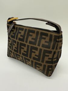 【美品】FENDI フェンディ ズッカ柄 アクセサリーポーチ ハンドバッグ　訳あり