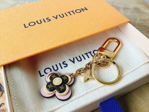 【LOUIS VUITTON】ルイヴィトン　モノグラム　ピンクフラワー　キーリング　チャーム　キーホルダー