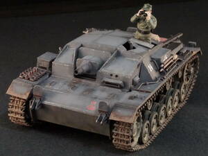 １00円スタート　ドラゴン　1/35　ドイツ　III号突撃砲　C/D型　プラモデル 塗装済み完成品