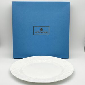 【未使用品】WEDGWOOD ウェッジウッド 大皿 ストロベリー＆バイン プレート 皿 食器 ホワイト 白 陶器 インテリア 雑貨 S1075