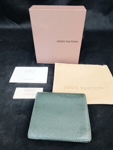 ルイヴィトン　 LOUIS VUITTON　 二つ折り財布　タイガ　緑　グリーン　 レザー　 財布　小銭入れ付き　箱あり