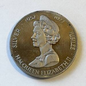 H.M.QUEEN ELIZABETH Ⅱ クイーン・エリザベス2世　シルバージュビリー　1952-1977 記念メダル　重量約30.2g 