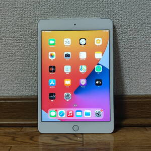 中古品 Apple iPad mini 4 Wi-Fi+Cellular 64GB MK732J/A au シルバー