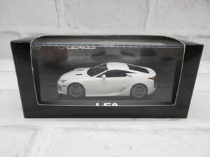 ミニカー　1/43　レクサス　LFA　ホワイト　ディーラー正規品　モデルカー