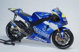 タミヤ 1/12 GAULOISES YAMAHA YZR-M1 