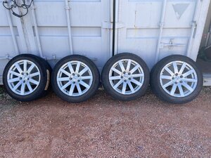 アウディA4アバント着用　AGA　ミシュランX-ICE　225/50R17