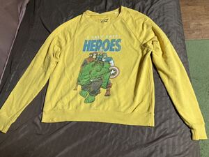 90s MARVEL USA スウェット トレーナー★I ONLY DATE HEROES Mighty Fine 　kids XL からし色