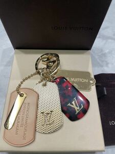 LOUIS VUITTON キーリング キーホルダー チャーム ルイヴィトン カラビナ