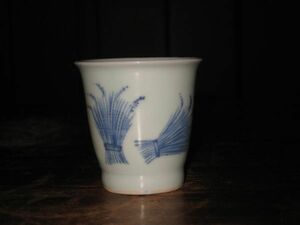 古伊万里（珍品，鳥が２羽）稲穂に鳥の図 広東形小蕎麦猪口 江戸中～後期 高台小傷