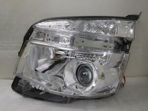 ヴォクシー DBA-ZRR70W 左ヘッドランプ 81185-28F20 358001　コイト　28-226　煌II・III用　HID　