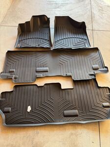 11-12y 北米トヨタ シエナ 8人乗り フロアライナー フロアマット ウェザーテック Weathertech ブラック 美品　2011-2012 4枚セット